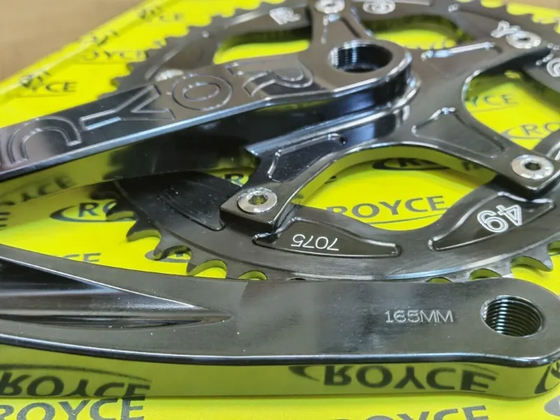 Royce Chainset and BB in Black 49t with Ti End Bolts Trilobe-2
